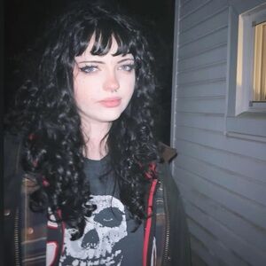 Meet your Posher, Hannah ☠️🖤